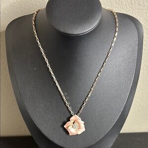 NWT Betsey Johnson Rose Gold Tome Flower Rhinestone Necklace Dainty